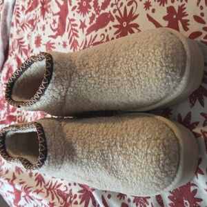 Bearpaw Boots